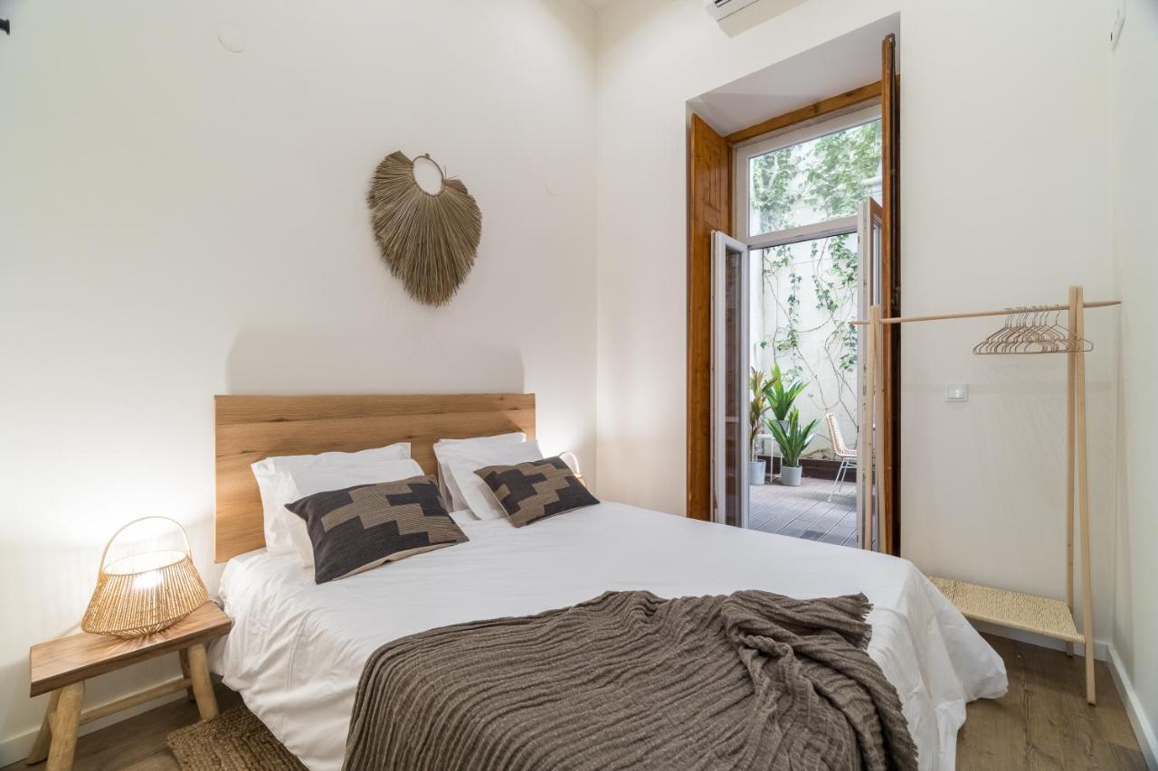 Casa Boma Lisboa - Design Apartment With Private Vegetal Terrace - Lapa VII Екстер'єр фото